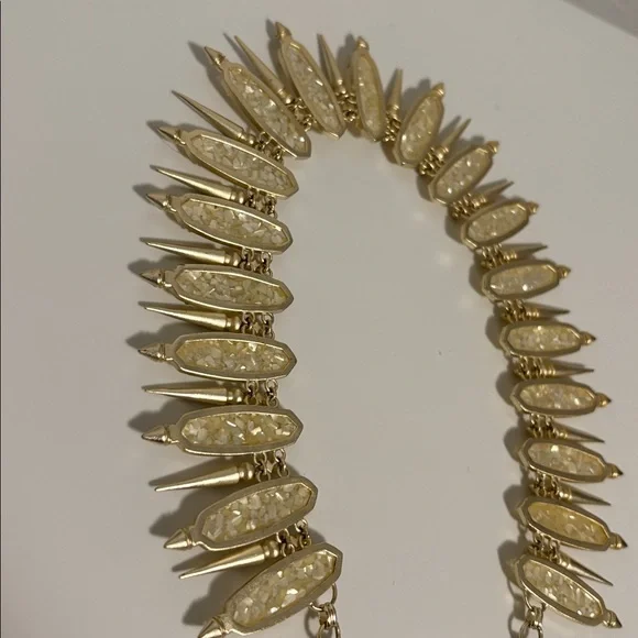 NWOT [Kendra Scott] Gwendolyn Statement Necklace Gold & Crushed Abalone - Picture 8 of 10